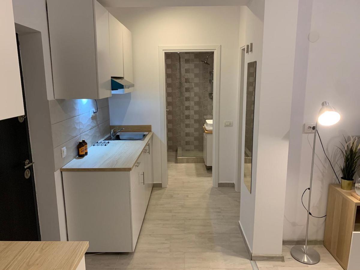Ray Luxury Apartment Close To Presidential Palace Bukares Bagian luar foto
